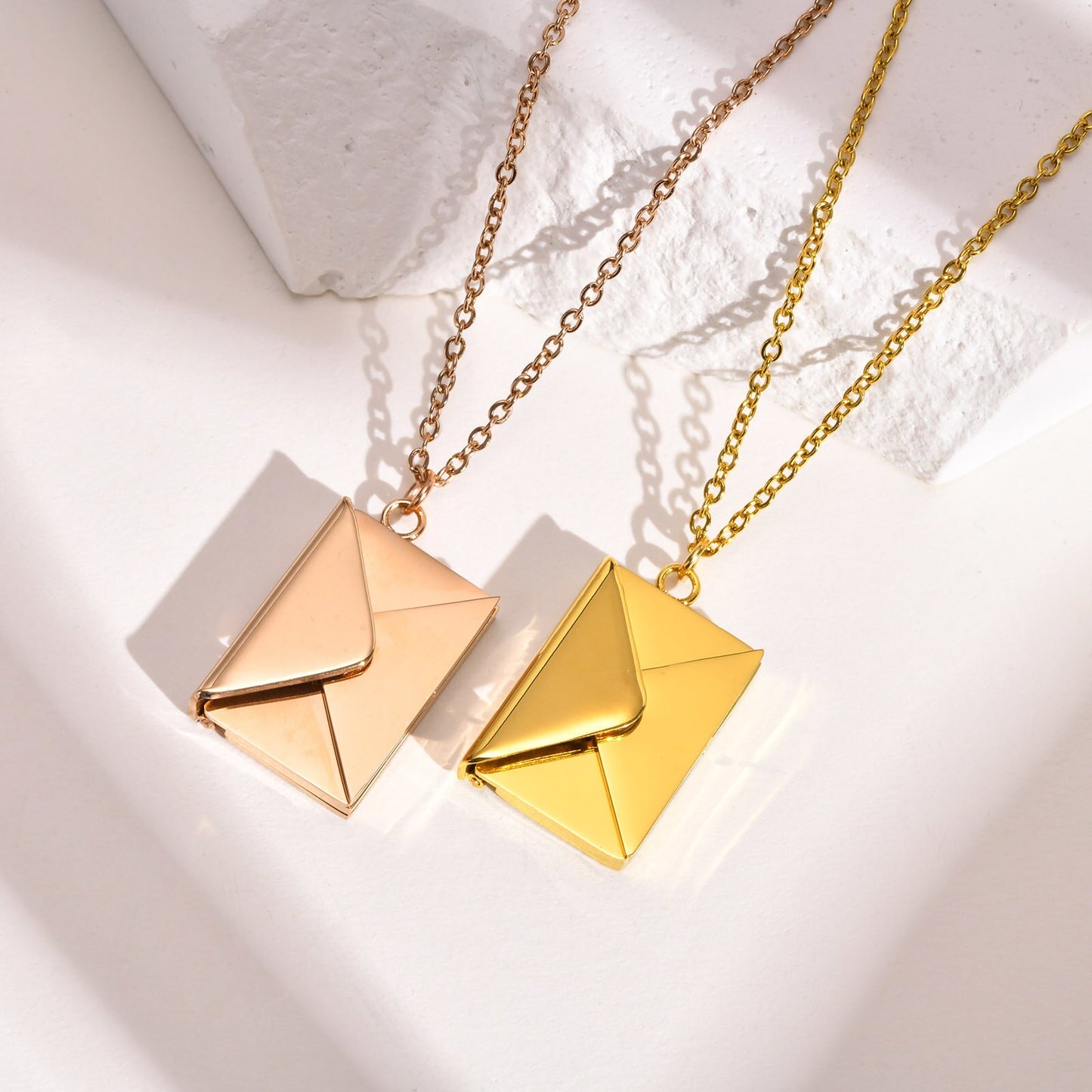愛のエンベロープ (愛の封筒)メッセージ刻印 ペンダントネックレス /シンボル入れ