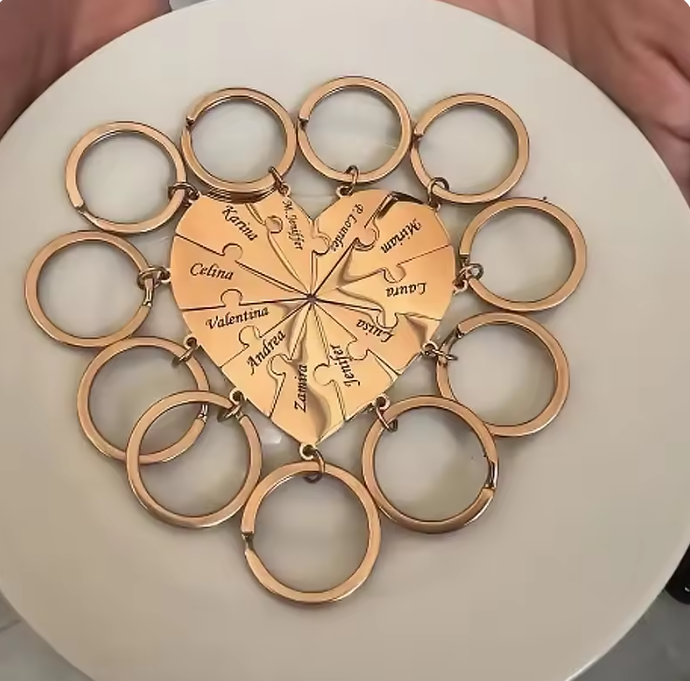 ハートモチーフ パズルスタイル メッセージ刻印キーホルダー｜13pieces