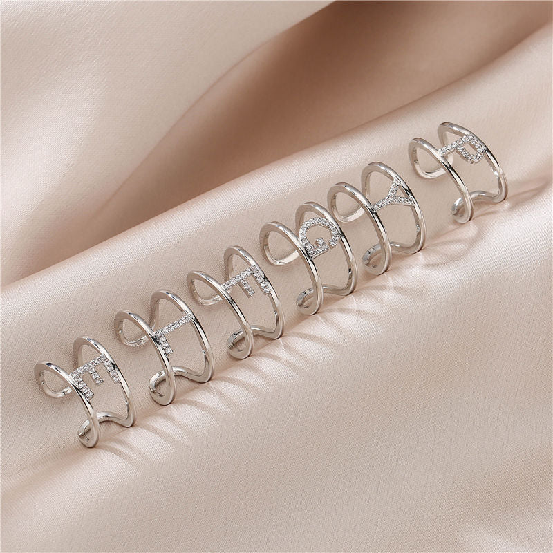 輝きのキュービックジルコニア イニシャル装飾ダブル リング指輪